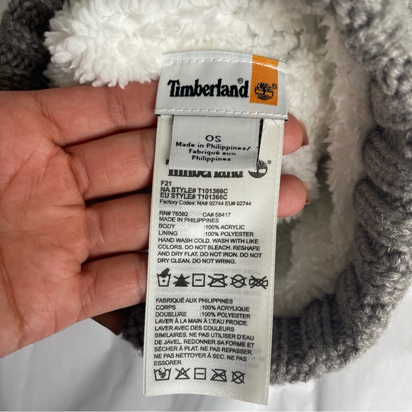 NWOT Timberland Women's Autumn Woods knit Beanie with Pom - Picture 2 of 7